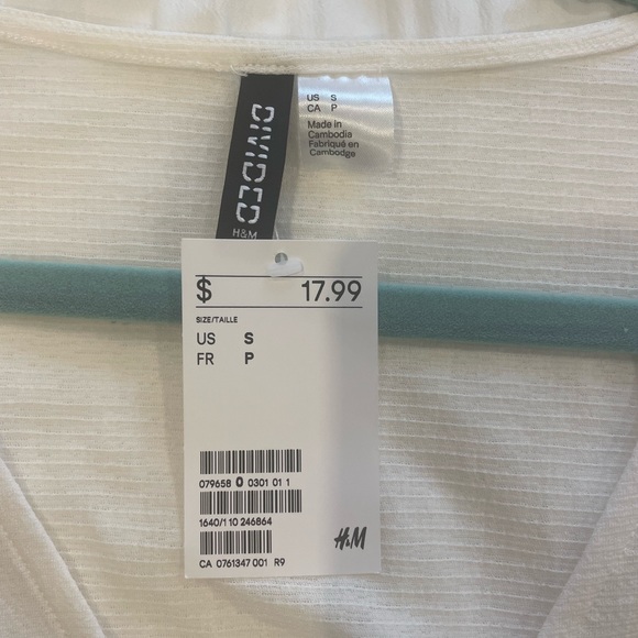 DIVIDED T-SHIRT SIZE SMALL - Picture 2 of 3